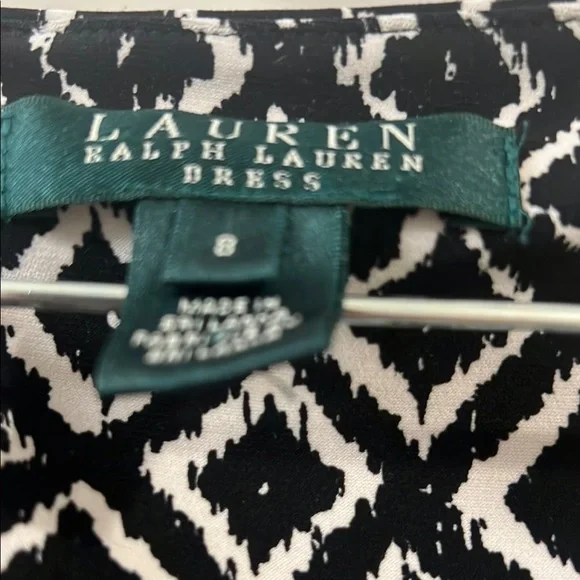 Chic Black and White Geometric Dress - Picture 2 of 5